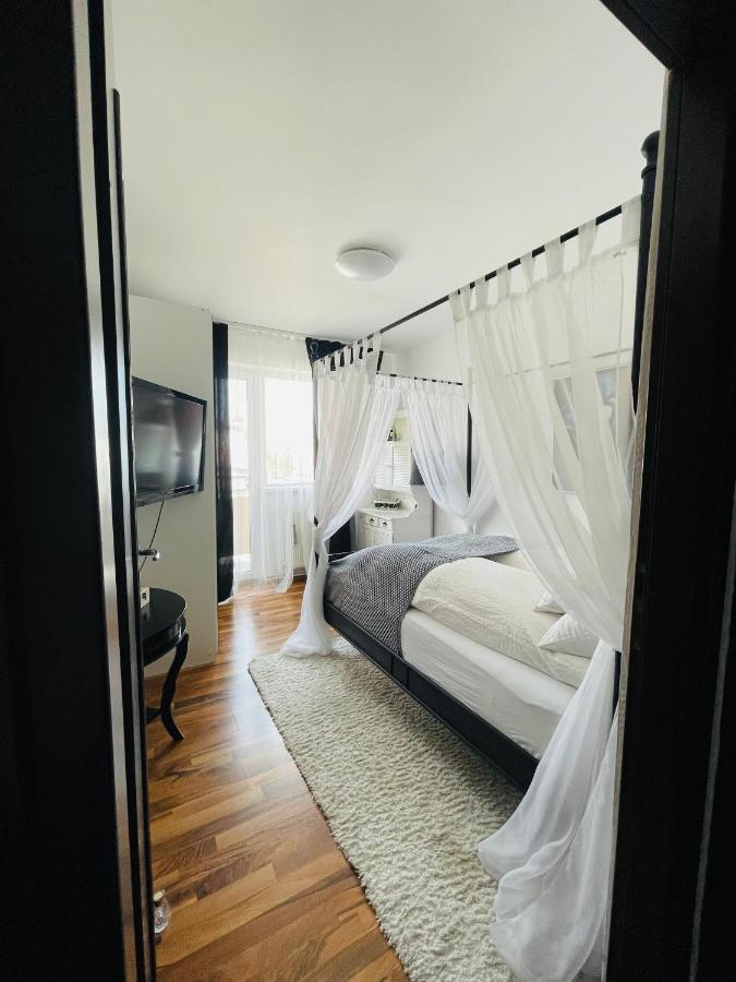 Little Cute Homey Apartman Сату-Маре Экстерьер фото