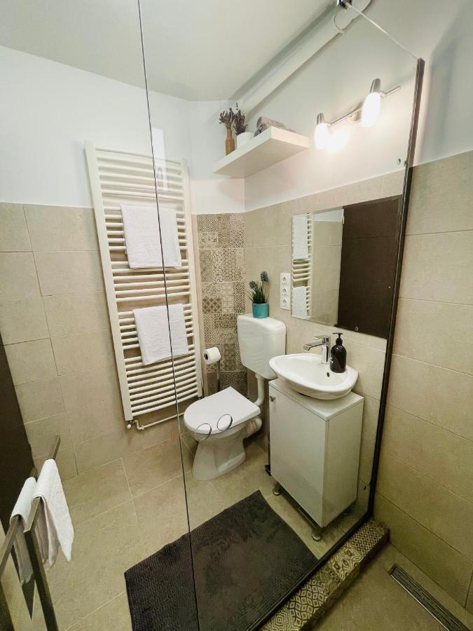 Little Cute Homey Apartman Сату-Маре Экстерьер фото